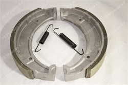 Колодки Иж тормозные задние (в сборе с пружинами) IZ000219
